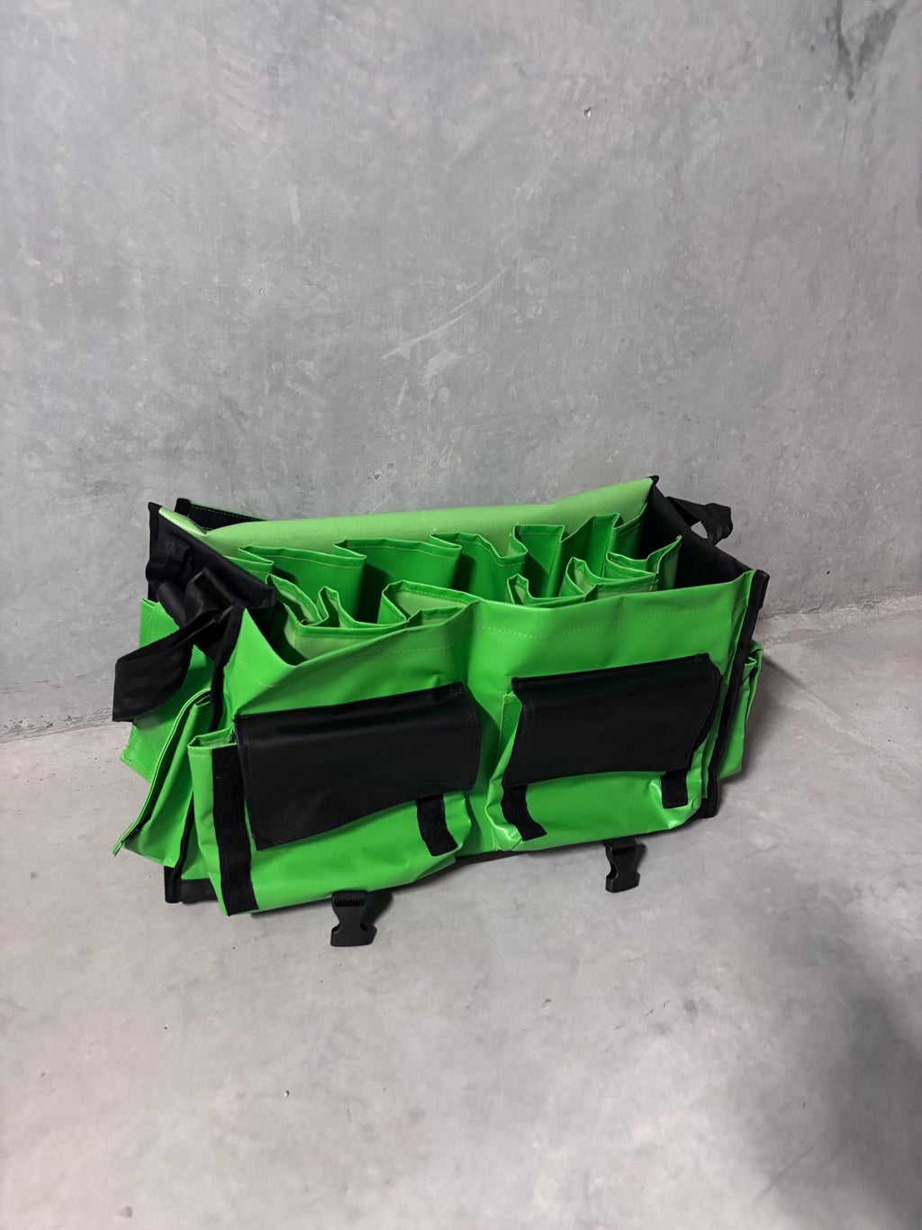 UNDA CREW BAG - GREEN